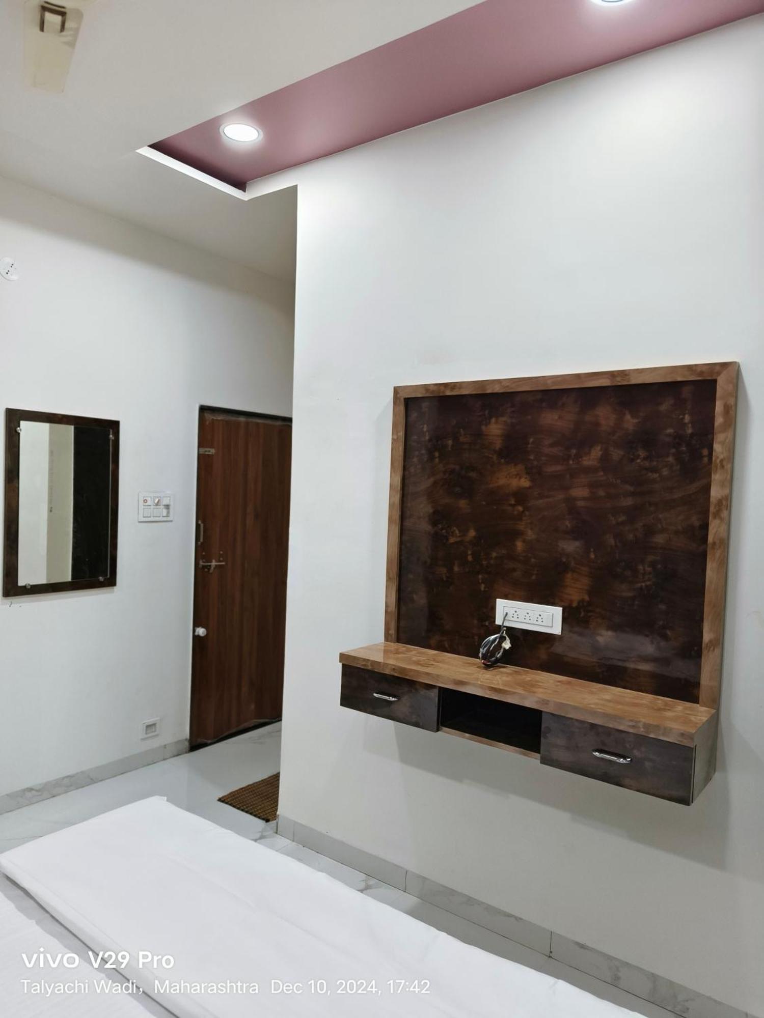 Shree Jyotirlinga Residency Hotel Ellora Bagian luar foto